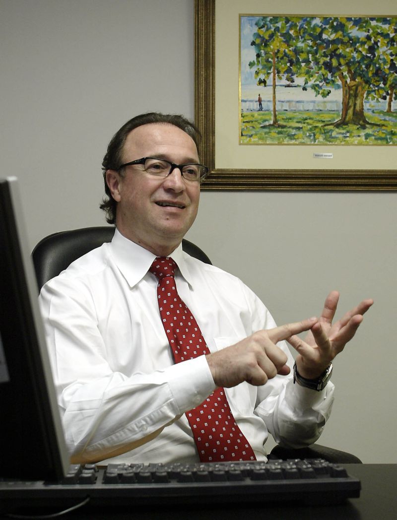 Follador: contas devem incluir previdência pública e privada | Daniel Castellano/ Gazeta do Povo