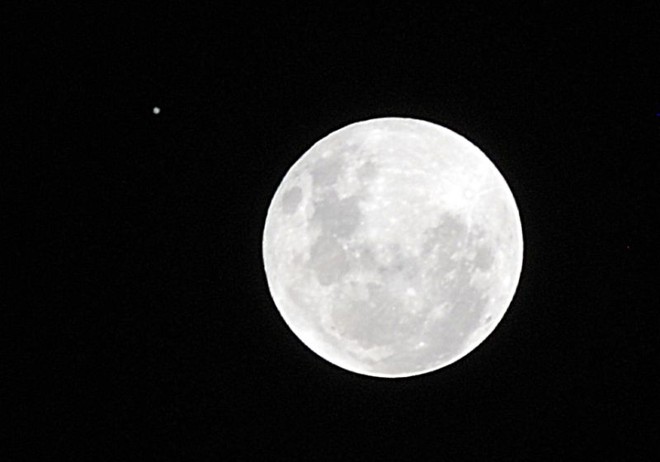 Rick Becker, do bairro Juvevê, em Curitiba, também registrou o fenômeno | 