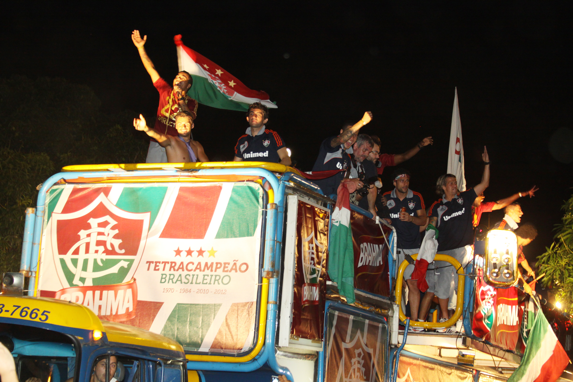 Elenco do Fluminense comemora o quarto título brasileiro em trio elétrico: festa tricolor entrou noite adentro no Rio | Diego Reis / Photocamera