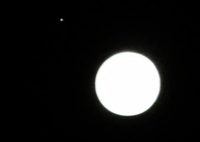 A leitora Laura Keity Shibukawa registrou a ocultação de Júpiter pela Lua. Imagem foi feita no bairro Cristo Rei, em Curitiba | 