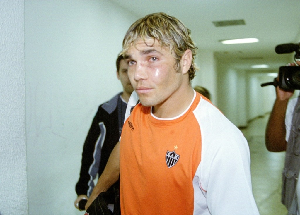 Ex-atacante Alex Alves morre, aos 37 anos, após lutar contra a leucemia