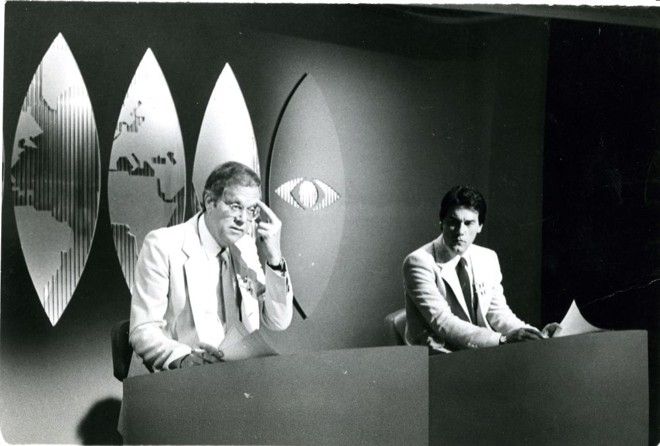 O jornalista Joelmir Beting participa de gravação em 1982 | 