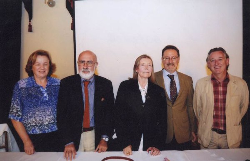 Compuseram a mesa no evento Imigração Italiana no Brasil, com o lançamento do livro de Beatriz Pellizzetti Lolla Lideologia e la creatività dellimmigrazione europea in Brazile e o documentário sobre a Imigração Italiana na Argentina, de Franco Taviani, historiadora Maria Angélica Marochi, cineasta Taviani, Beatriz Pellizzetti Lolla, Salvatore Di Venezia, cônsul da Itália para o Paraná e Santa Catarina, e Claudio Mondino, tradutor da obra de Pellizzetti Lolla para o italiano | Kristyan Romankiu