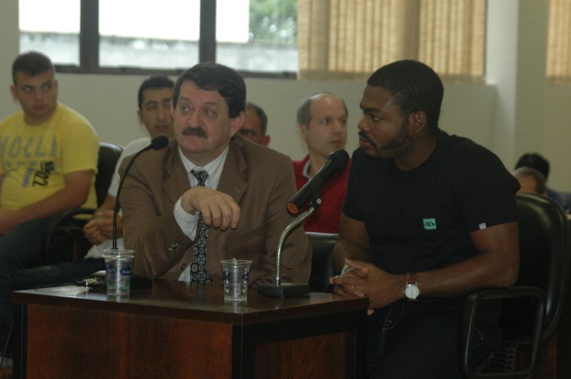 O camaronês Ondobo Happy Wilfred depõe no julgamento em Paranaguá | Oswaldo Eustáqueio