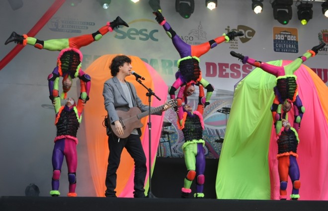 Show teve elementos circenses |