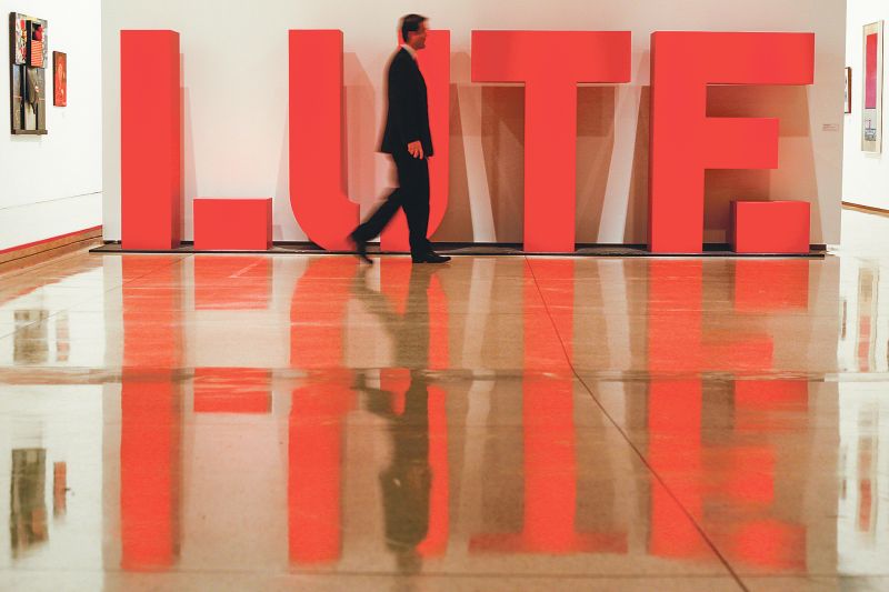 Consolidado como o grande museu do estado, o MON quer ampliar a ação educativa em 2013 | Daniel Castellano/Gazeta do Povo