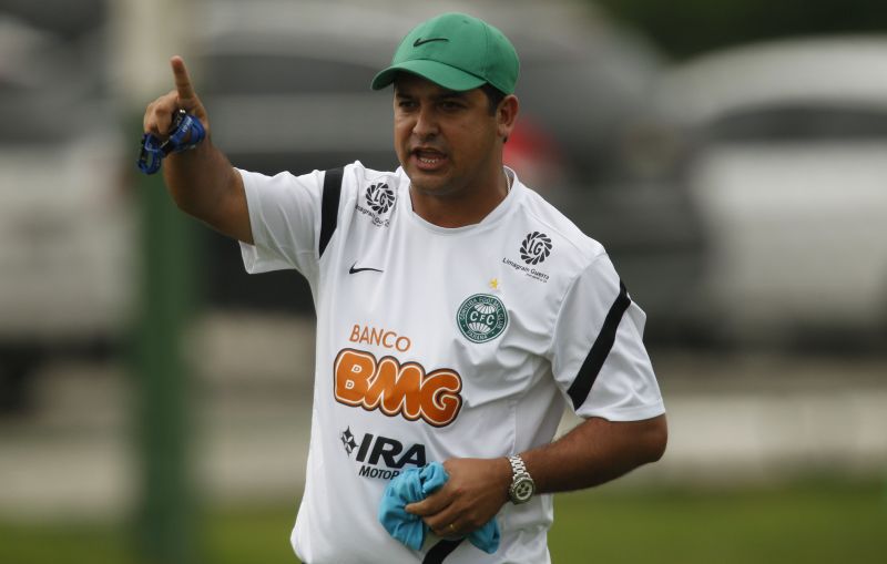 Marquinhos Santos disse que não vai dar folga aos atletas do Coxa na última rodada do Brasileiro | Antônio Costa / Gazeta do Povo