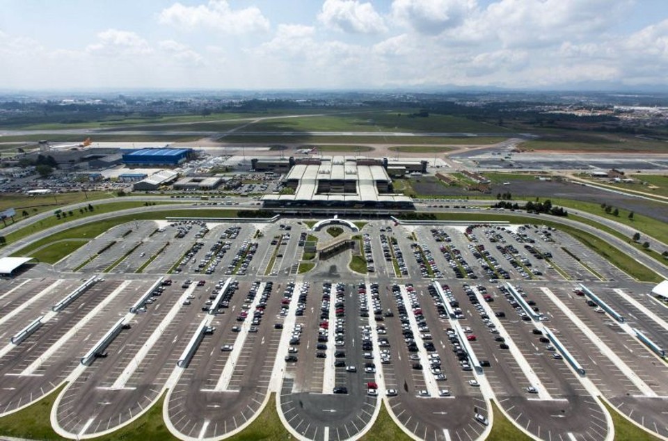 Vista aérea do Aeroporto Afonso Pena: parte da reforma será entregue em maio de 2014 | Divulgação