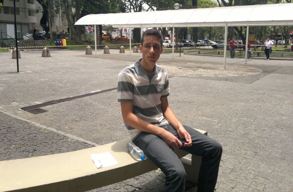 Glenio saiu às 10h30 de casa, mas foi prejudicado pela demora dos Interbairros III e V | Fernanda Trisotto / Gazeta do Povo