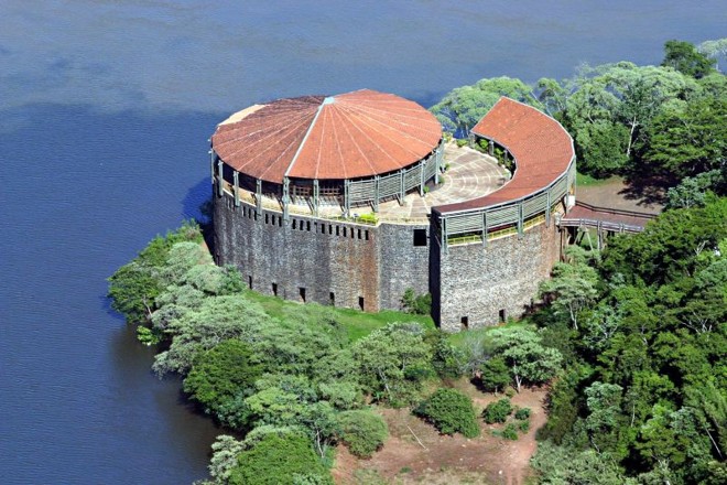 Espaços das Américas foi construído em 1997, na primeira gestão do ex-governador Jaime Lerner | 