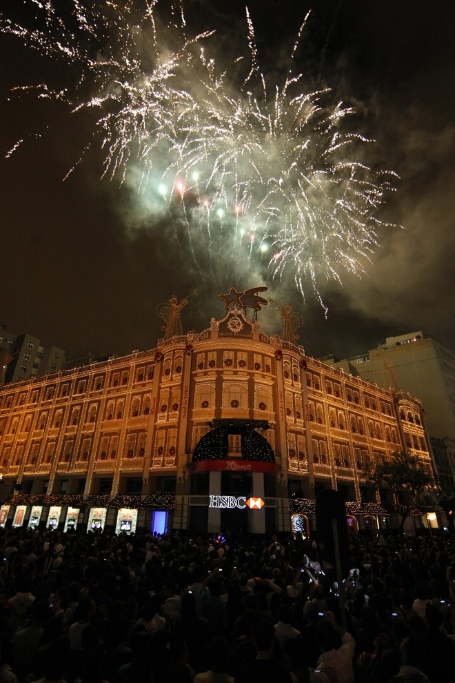 Em 2010, os fogos também encantaram a multidão | 