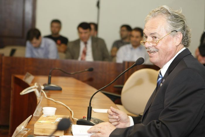 O secretário estadual para Assuntos da Copa, Mario Celso Cunha, em depoimento na CPI nesta terça-feira | Marcelo Elias / Gazeta do Povo
