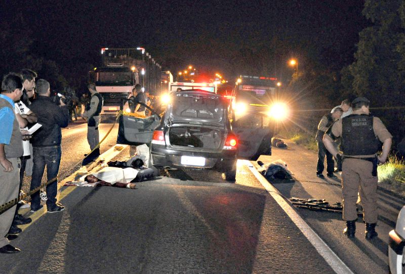 Troca de tiros aconteceu na Rodovia do Xisto (BR-476), na madrugada de ontem | Marcos Charneski/Tribuna do Paraná