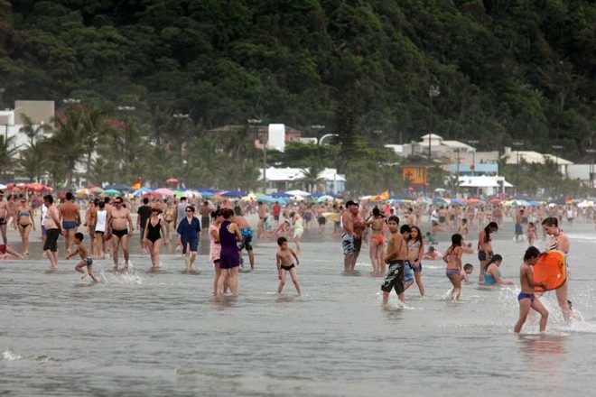 Praias cheias no litoral do Paraná neste sábado (29) | 