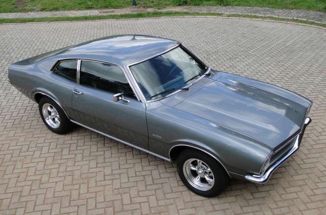Outubro: Ford Maverick Super Luxo V8 1978 |