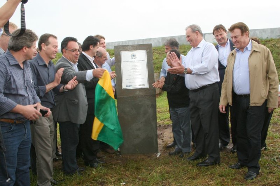 Ministros inauguram Contorno Oeste em Cascavel Após atraso, contorno foi inaugurado com o aval de ministros | Marcelino Duarte/Gazeta do Povo