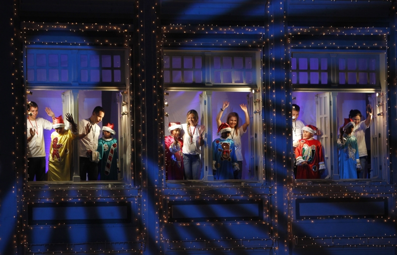 No final do show os anjos aparecem ao lado de seus protegidos | Marcelo Elias/ Gazeta do Povo