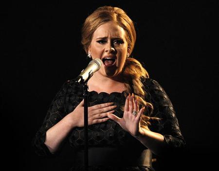 Rolling in the Deep, da cantora Adele, foi a música mais escutada pelos brasileiros no Facebook em 2012. | Reuters / Mario Anzuoni