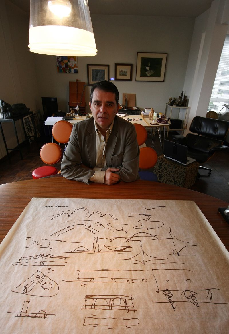 Kleber Ferraz Monteiro: mil páginas dedicadas à releitura da obra de Niemeyer | Jonathan Campos/ Gazeta do Povo