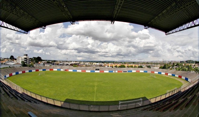O objetivo é realizar jogos durante o dia, pela falta de iluminação |