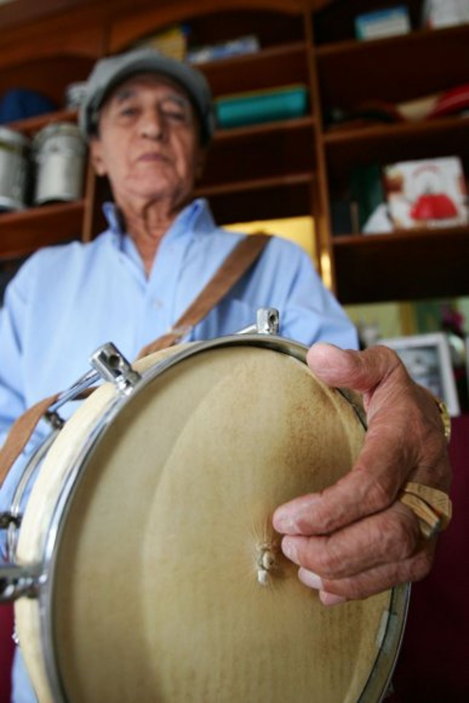 Morre Maé da Cuíca, mestre do samba e campeão do Centenário pelo Ferroviário Maé da Cuíca: mestre no samba e no futebol | Priscila Forone / Agência de Notícias Gazeta do Povo