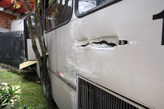 Ao todo, os bombeiros encaminharam 19 pessoas para os hospitais Cajuru, do Trabalhador e Evangélico. Apenas um homem está entre os feridos, as outras 18 vítimas são mulheres | 