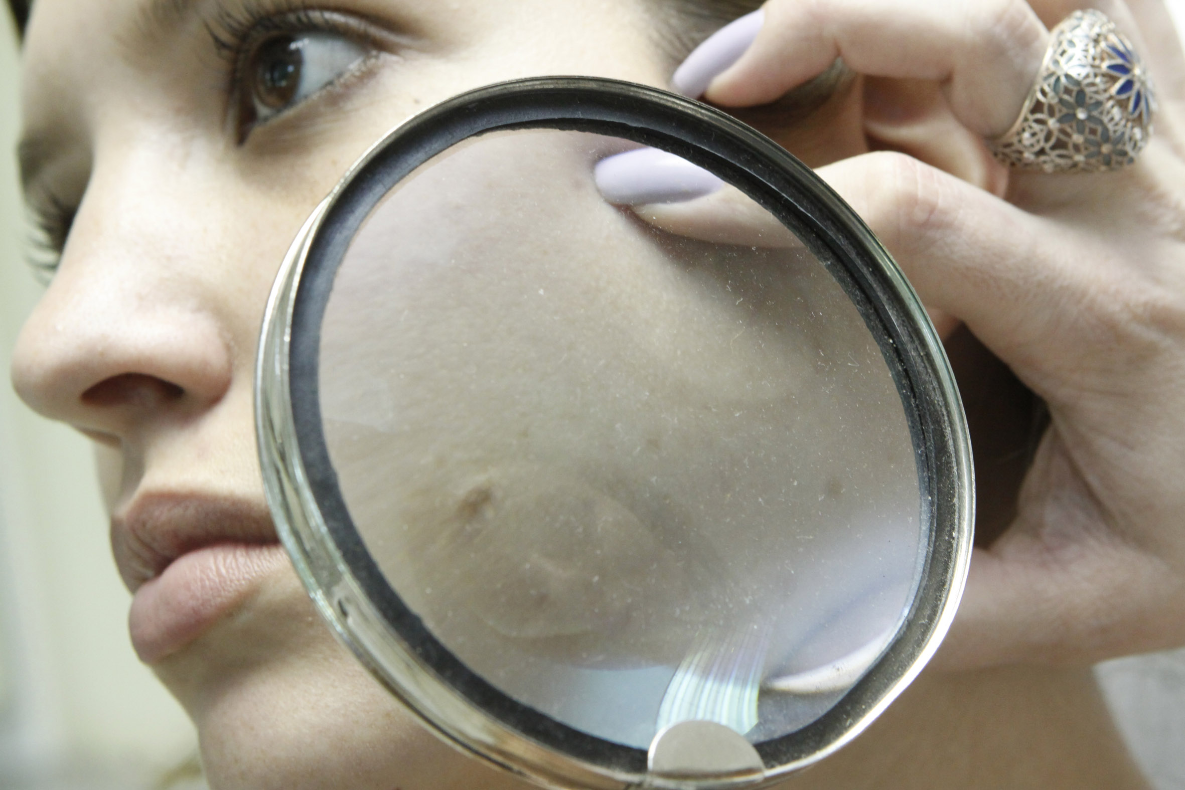 Proteção e cuidados diários ajudam no combate de problemas de pele causados pela radiação solar, segundo dermatologista | Walter Fernandes/Gazeta Maringá