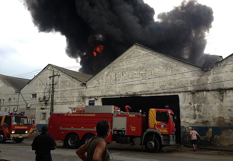 No momento do incêndio não havia ninguém dentro do barracão, e a situação não deixou feridos | Diana Túlio/Arquivo pessoal