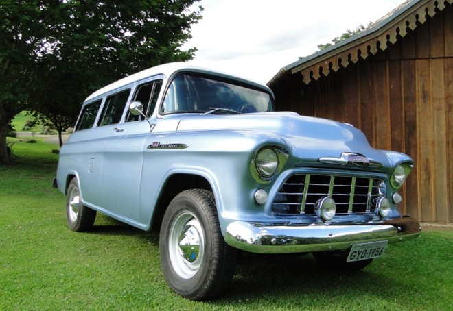 Fevereiro: Chevrolet 3.100 Suburban 1956 |