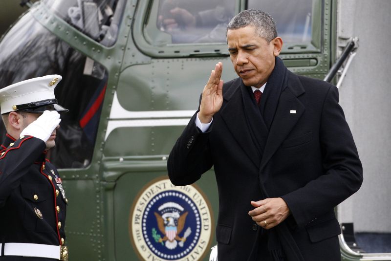 O presidente dos Estados Unidos, Barack Obama, voltou nesta quinta-feira (27) à Washington para retomar as complicadas negociações para alcançar de última hora um acordo com os republicanos e evitar o temido "abismo fiscal" | REUTERS/Jonathan Ernst