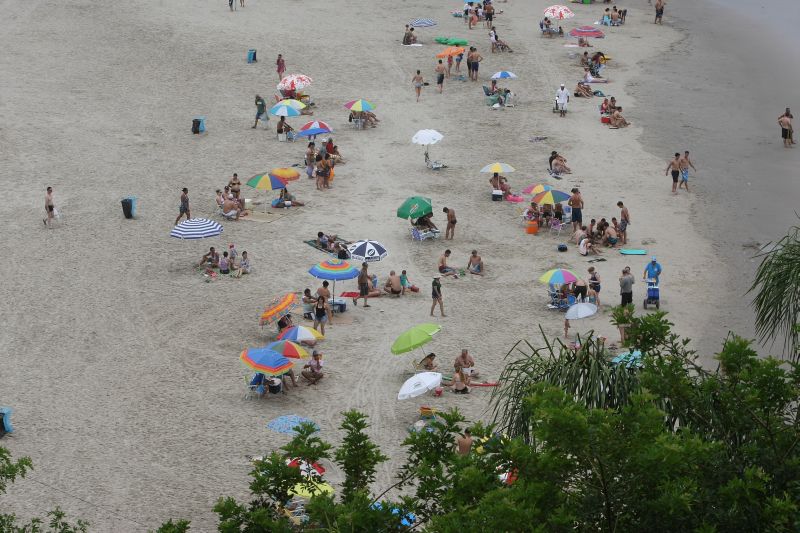 Às vésperas da temporada, litoral começa a receber turistas | Ivonaldo Alexandre/ Gazeta do Povo