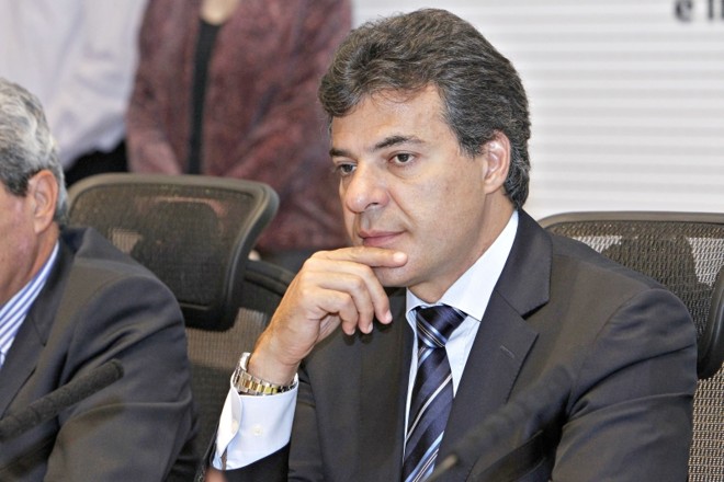 Beto Richa: para 44%, gestão é melhor do que a anterior, de Roberto Requião |