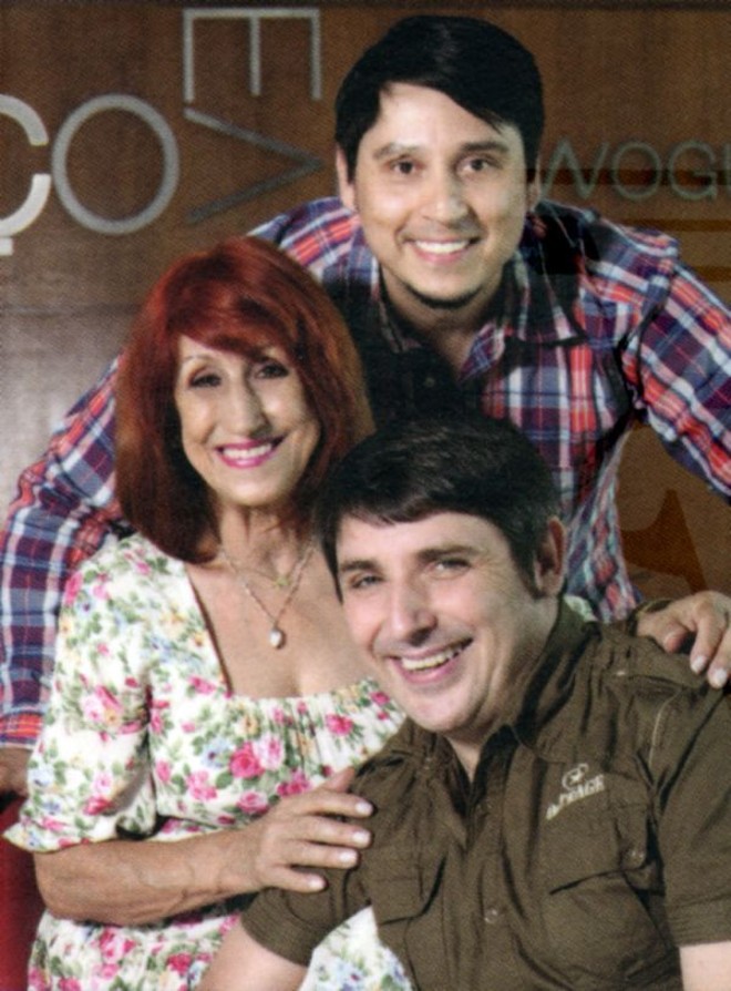 Com os filhos Adriano (acima) e Maurício |