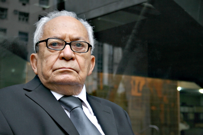 Poeta alagoano estava na Europa para passar o Natal | Fernando Rabelo/Folhapress