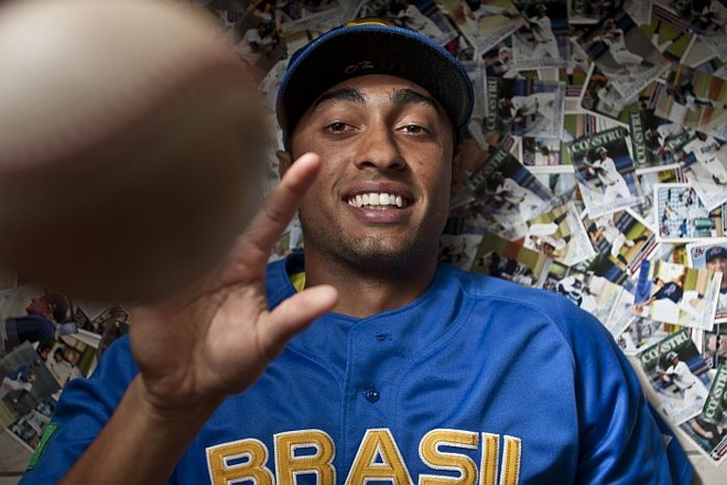 Leonardo Reginatto, 22 anos, começou no beisebol por influência de uma vizinha japonesa. Hoje, joga nos EUA |