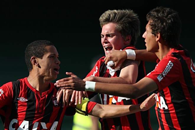 Nos pênaltis, Furacão levou Paranaense Sub-18 | 
