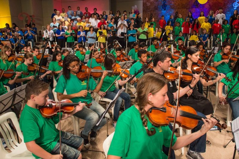 Jovens e crianças participam do projeto social | Divulgação