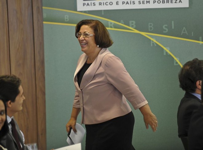 Ideli Salvatti (PT), ministra de Relações Instituicionais |