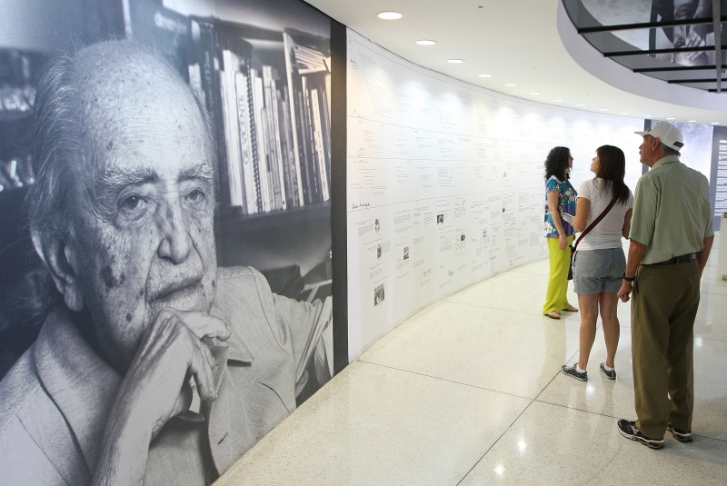 MON tem espaço Niemeyer: no dia seguinte à morte, bilheteria vendeu o dobro de ingressos | Ivonaldo Alexandre/ Gazeta do Povo