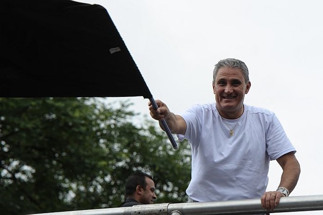 Técnico Tite durante a festa corintiana no retorno do Japão | 