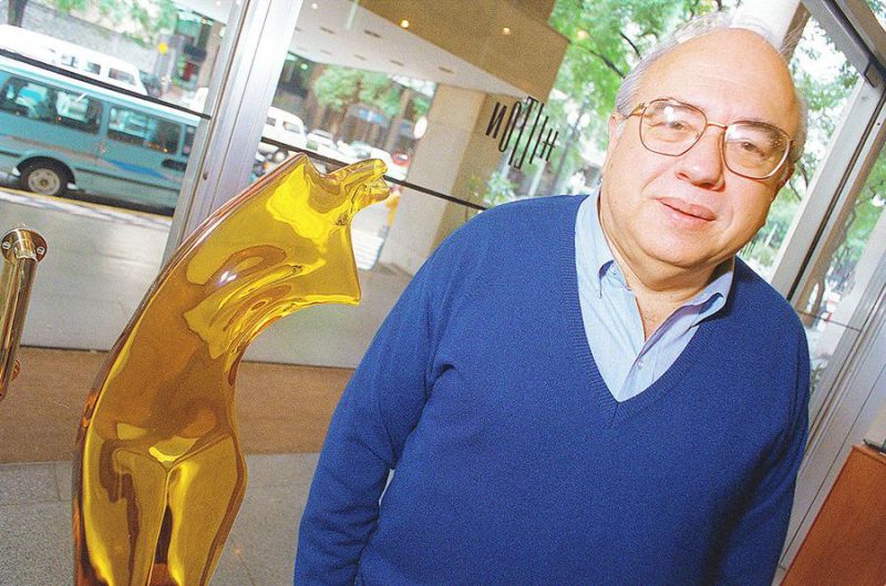 Verissimo passa o fim de semana em casa | Adriana Elias/ Folhapress