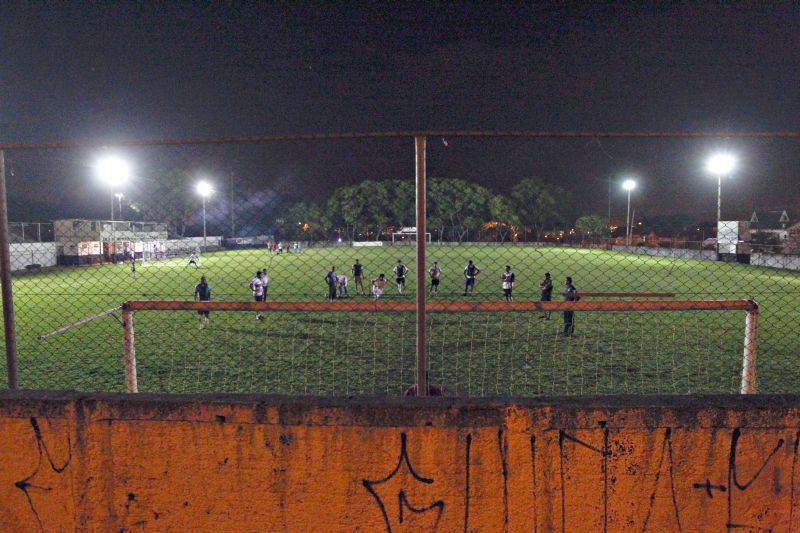 Treino da equipe do Bairro Alto no estádio Pedro de Almeida: briga pelo bicampeonato | Daniel Castellano/Gazeta do Povo