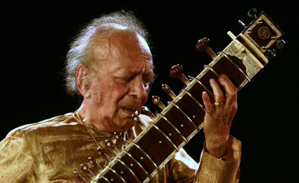 Lendário citarista morreu ao lado da família depois de passar por uma cirurgia | REUTERS/Jayanta Shaw/Files