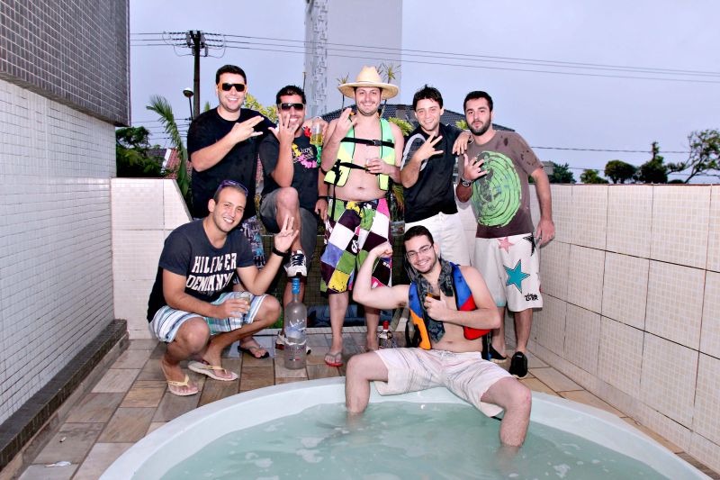 Maringaenses em festa: eles passarão dez dias em Matinhos e irão gastar R$ 570 cada um | Walter Alves/Gazeta do Povo