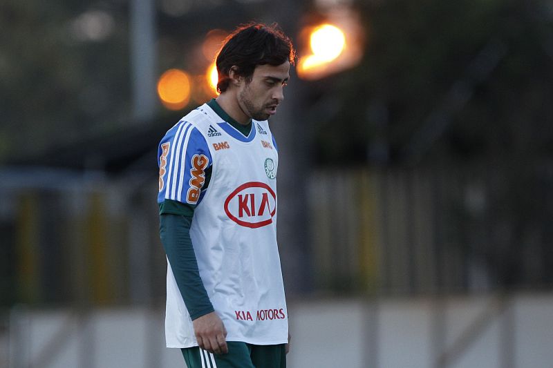Valdívia, mais uma vez, vai para o departamento médico do Palmeiras | Jonathan Campos/ Gazeta do Povo