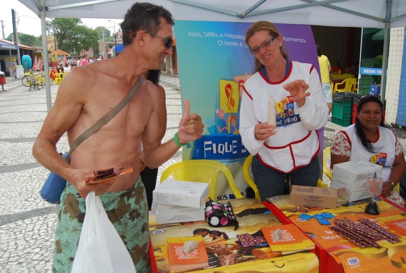 Três tendas foram montadas ao longo de toda a orla | Kássio Pereira /Sesa