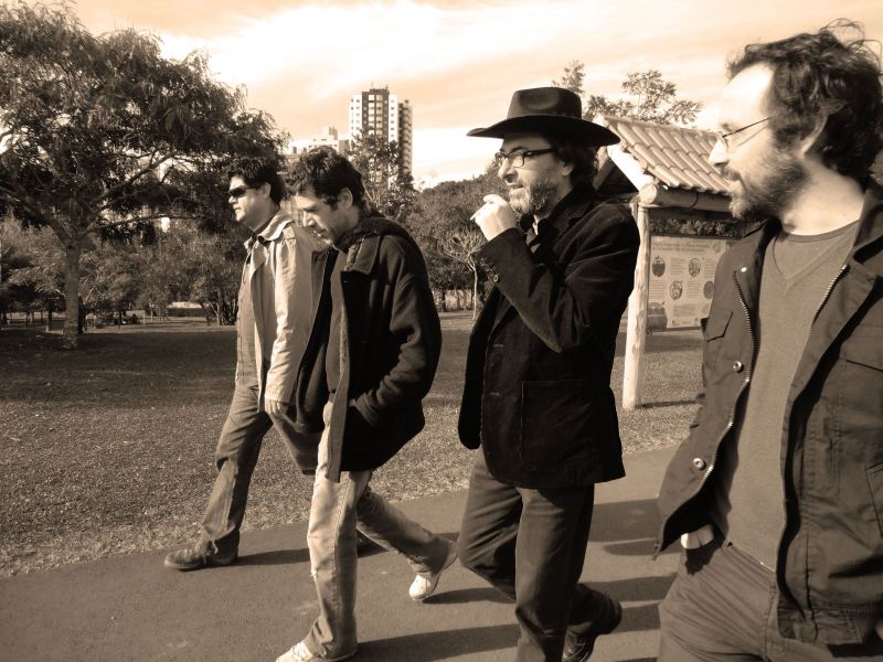 Os integrantes do imof querem reunir imagens de animais para um videoclipe da sua nova música | Adri Perin / Divulgação