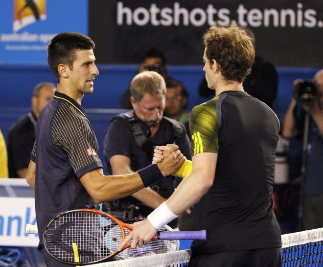 Partida entre o britânico Andy Murray e o sérvio Novak Djokovic, que conquistou o tricampeonato no Aberto da Austrália |