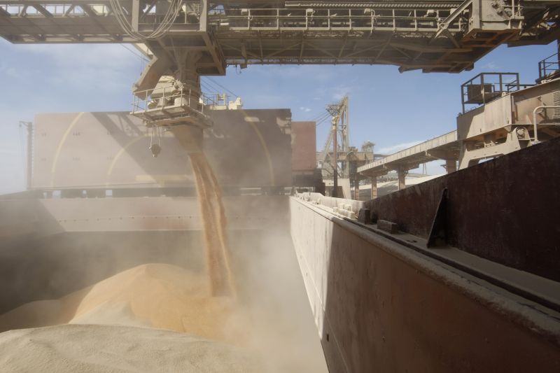 Diante da boa produção e da quebra da safra americana, o embarque de milho brasileiro dobrou, para 19,77 milhões de toneladas | Henry Milleo/ Gazeta do Povo