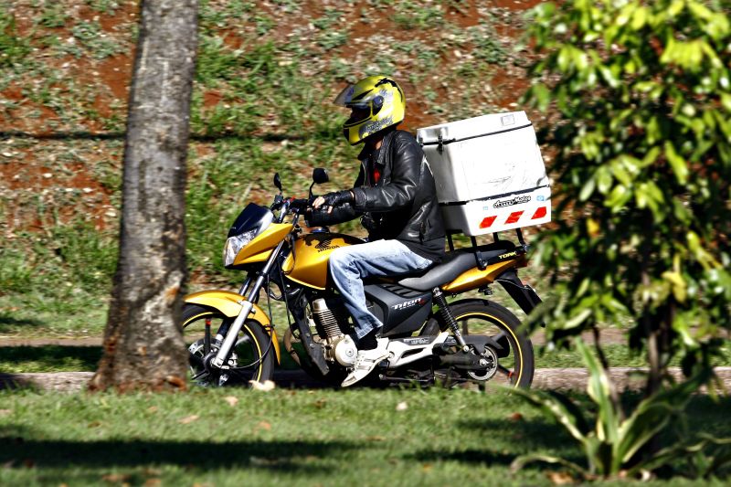 Motoboys precisam ter curso de capacitação | Roberto Custódio/Gazeta do Povo